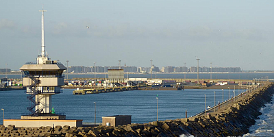Belçikalı Çiftçiler Zeebrugge Konteyner Terminaline Erişimi Engelliyor